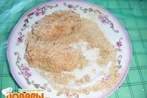 Шаг 4: Формируем небольшие котлетки, обильно обваливаем …