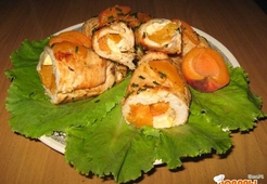 Куриные рулетики с абрикосами