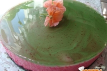 Шаг 2: Выливаем тесто в предварительно смазанную …