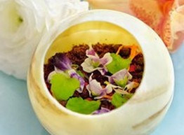 Где лепесток встречается с сахаром...