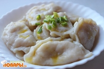 Шаг 6: Подаем вареники. Я подаю обычно …