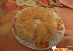 Рецепт: Кекс карамельный с яблоками и бананами "Быстрый" (в СВЧ)