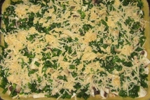 Шаг 12: поливаем полученным соединением, начинку.