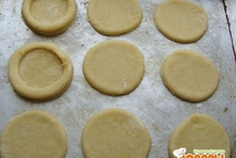 Шаг 2: Нагреть духовку до 200 градусов. …