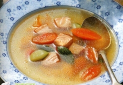 Рыбный бульон с овощами