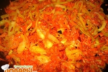 Шаг 6: Обжарьте на растительном масле лук …