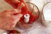 Шаг 9: Фруктовое мороженое. Порежьте на кусочки …