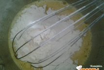 Шаг 3: И взбиваем до полного растворения …