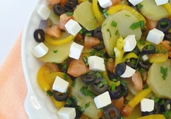 Рецепт: Картофельный салат "Привет из Греции"