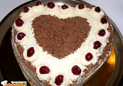 Рецепт: Торт-сердце «Шварцвальд» или «Черный лес»