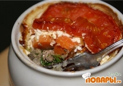 Рецепт: Куриная печень с овощами в горшочках 