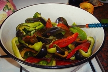 Шаг 2: Приготовить соус. Томаты очистить от …