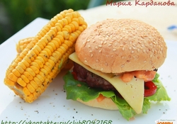 Рецепт: Бургер из говядины и кукурузка на гриле