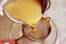 Шаг 6: Внимательно процедите крем через ситечко, …