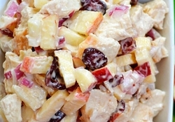 Рецепт: Салат картофельный с курицей и яблоками