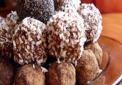 Рецепт: Шоколадно-миндальные конфеты