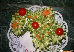 Рецепт: Закусочный торт с муссом из ветчины "Еловая лапка"