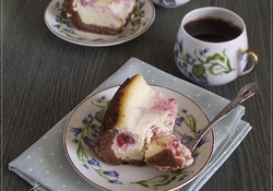 Рецепт: Малиновый чизкейк в мультиварке