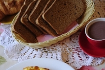 Шаг 4: Кусочек сливочного масла, тертый сыр …