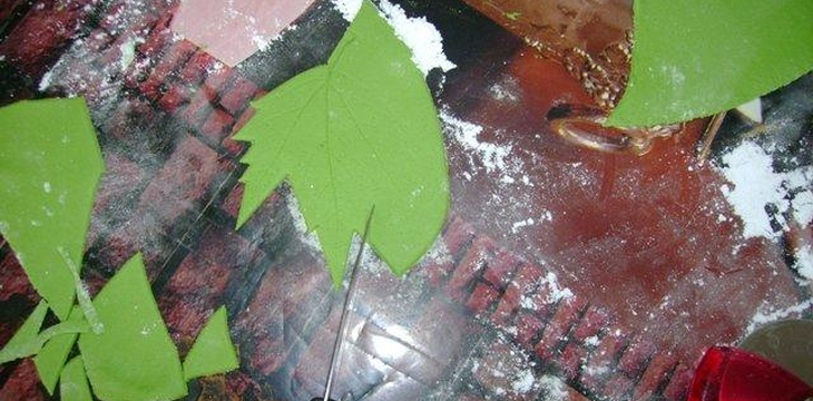 Шаг №4 МК Листочки от Annula