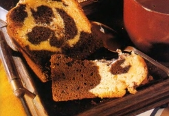 Кекс с мраморным шоколадным рисунком