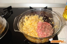 Шаг 1: Квашенную капусту потушить на подсолнечном …