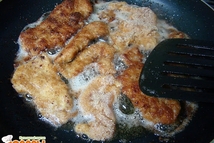 Шаг 4: Обжарить в разогретом растительном масле …