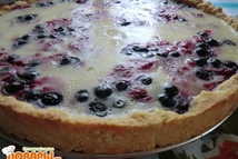 Шаг 3: Разложить ягоды на выпеченной основе, …