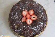 Шаг 8: Готовой шоколадной глазурью смазываем один …