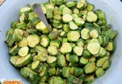 Салат из огурцов с горчицей