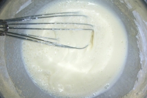 Шаг 3: Приготовление крема. Яйца взбить с …