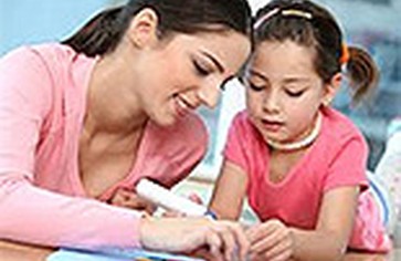 Как выбрать няню по характеру ребенка?