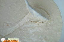 Шаг 1: Начинка: варенье выливаем в сито, …