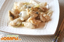 Шаг 2: В отдельной посуде смешать лук …