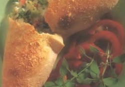 Рецепт: Калзоне с тремя разными сырами