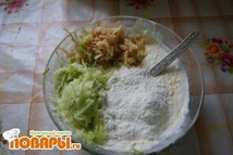 Шаг 2: В получившуюся массу нужно на …