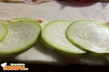 Шаг 4: Быстро порезала тоненькими кружочками заранее …