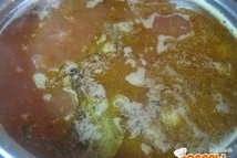 Шаг 7: Дадим закипеть. Затем добавим зажарку …