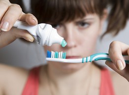 Регулярная чистка зубов - залог стройной фигуры