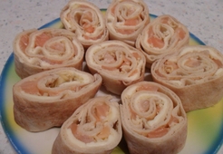 Роллы с семгой (из готового лаваша)