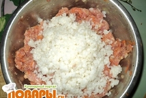 Шаг 3: и отваренный до полуготовности рис.