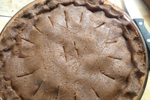 Шаг 5: Раскатать оставшееся тесто и накрыть …