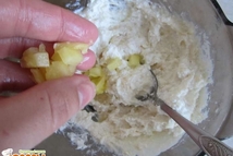 Шаг 5: Тщательно разминаем банан, долго и …