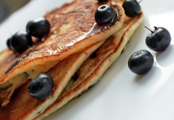 Оладьи с черникой