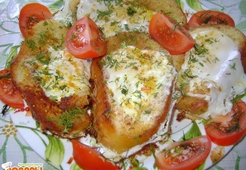 Яйца в булке