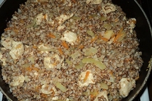 Шаг 4: Обжаривать все вместе минут 10. …