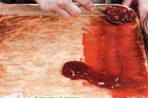 Шаг 1: Растереть желтки с половиной сахара, …