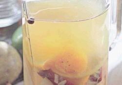 Рецепт: Согревающий компот из сухофруктов с пряностями  