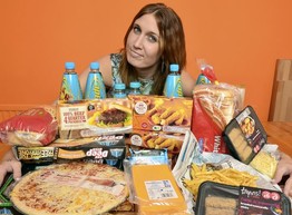 21-летняя девушка 16 лет не ест фрукты и овощи, питаясь фаст-фудом