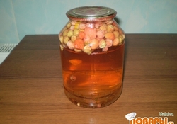 Рецепт: Компот с земляники и лимона